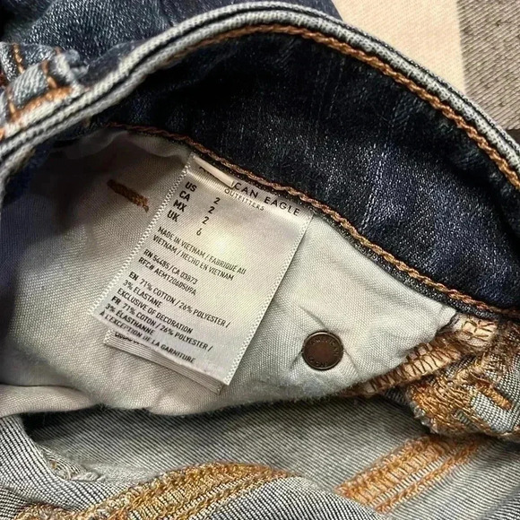 American Eagle denim shorts size 2 - Picture 4 of 4